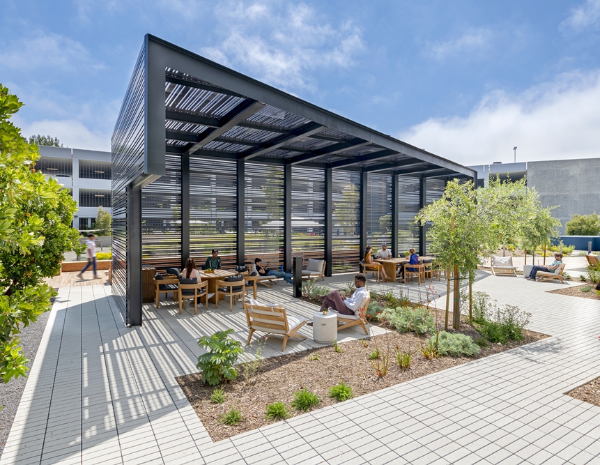 Embrace the Outdoors: Transform Your Yard with Outdoor Workspaces and Office Sheds 2